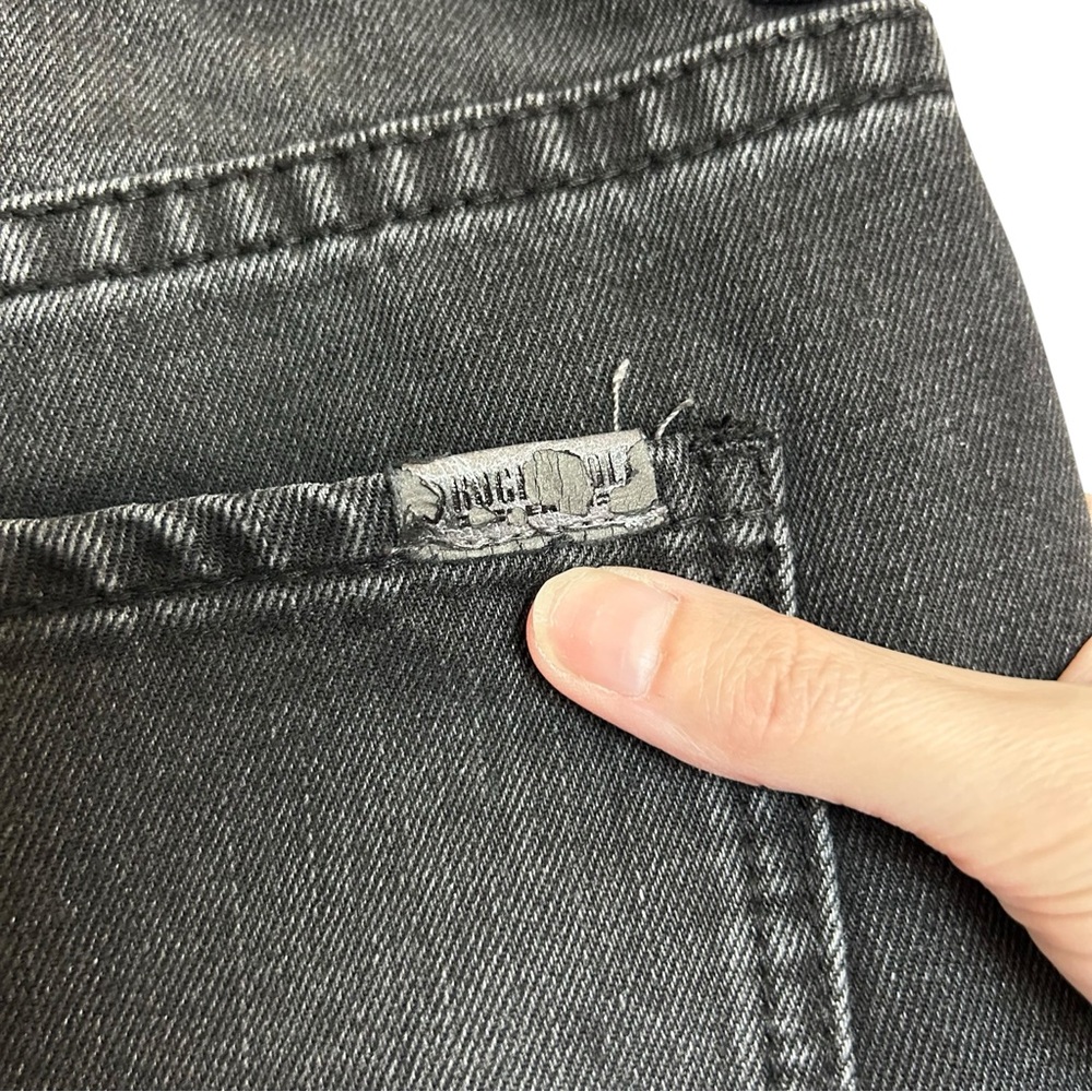 High-Rise Black Flare Jeans for Women — Sleek Wide-Leg Fit - Picture 13 of 15